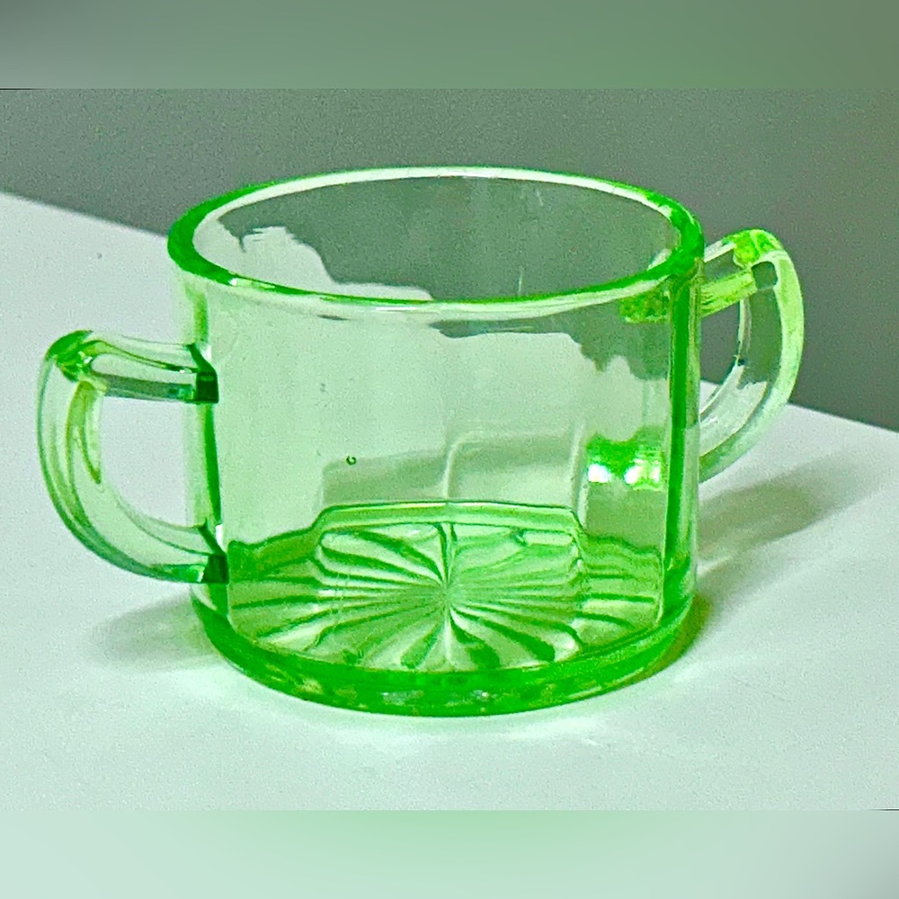 1930s Antique Dual Handled Ridged Edge Vaseline URANIUM GLASS Bouillon Cup